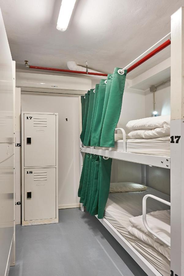 Hola Hostal Collblanc L'Hospitalet de Llobregat Eksteriør billede