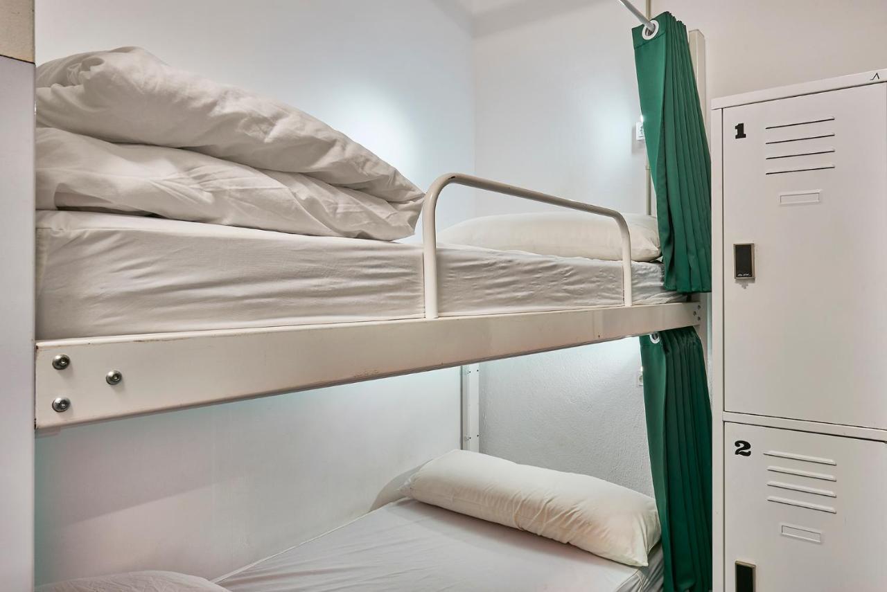 Hola Hostal Collblanc L'Hospitalet de Llobregat Eksteriør billede