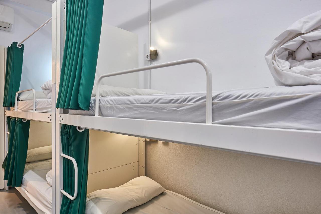 Hola Hostal Collblanc L'Hospitalet de Llobregat Eksteriør billede