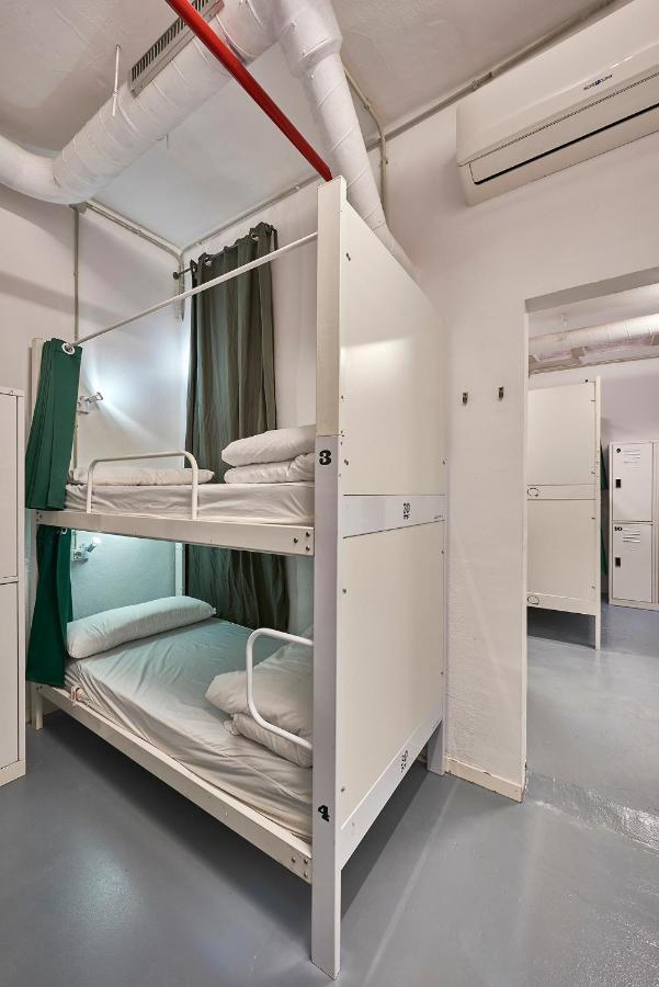 Hola Hostal Collblanc L'Hospitalet de Llobregat Eksteriør billede