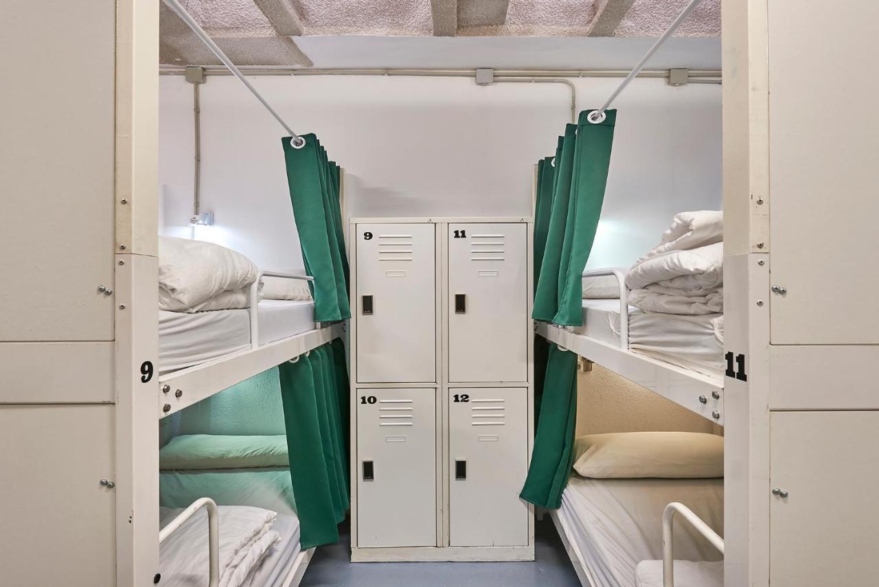 Hola Hostal Collblanc L'Hospitalet de Llobregat Eksteriør billede