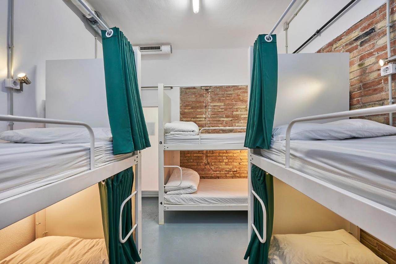 Hola Hostal Collblanc L'Hospitalet de Llobregat Eksteriør billede