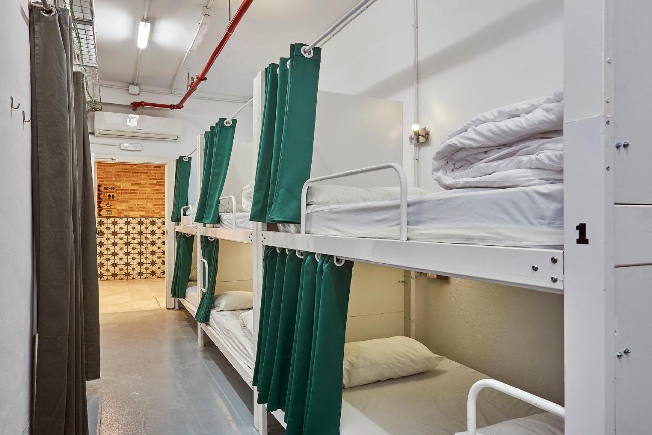 Hola Hostal Collblanc L'Hospitalet de Llobregat Eksteriør billede