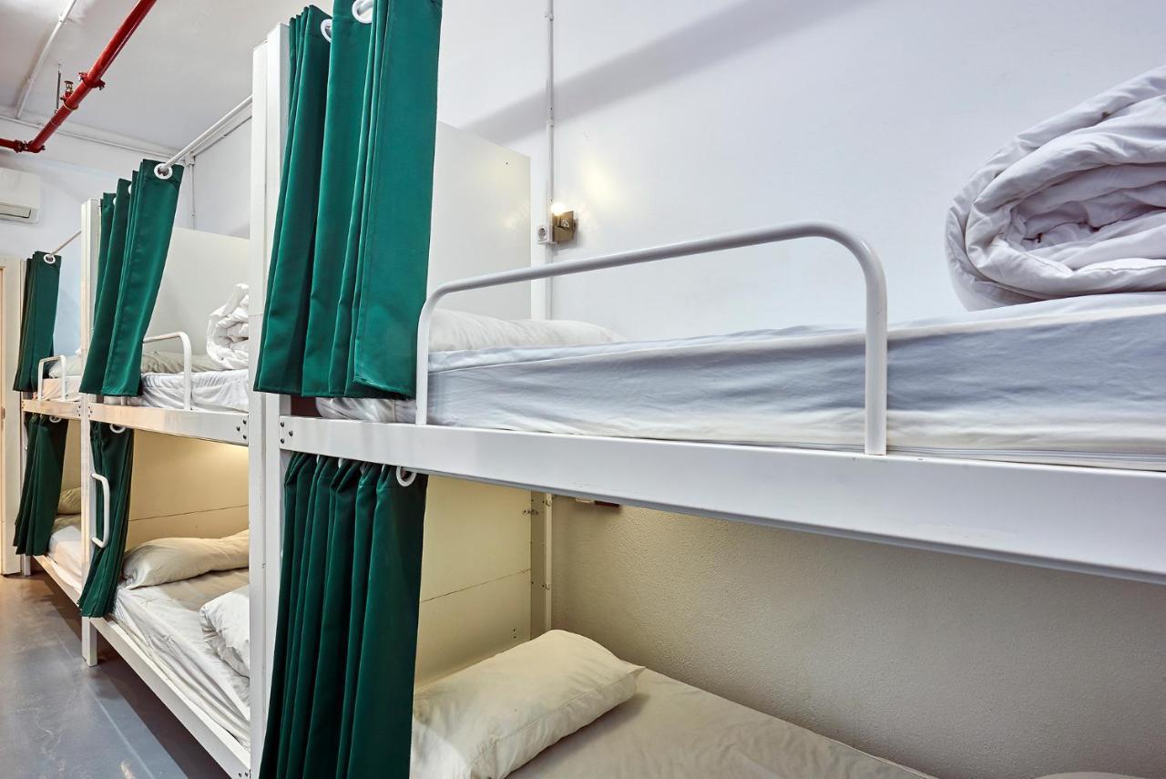 Hola Hostal Collblanc L'Hospitalet de Llobregat Eksteriør billede