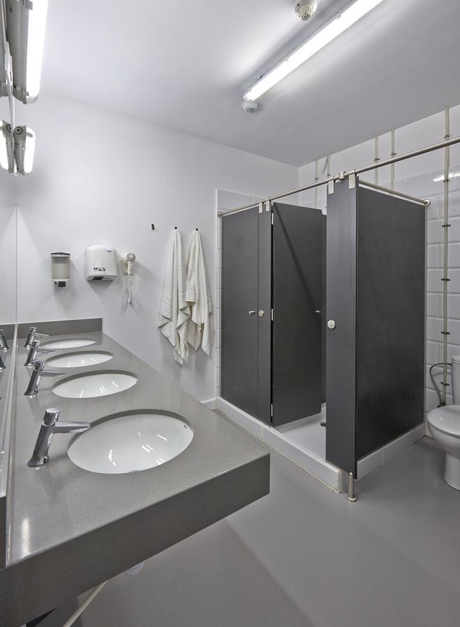 Hola Hostal Collblanc L'Hospitalet de Llobregat Eksteriør billede