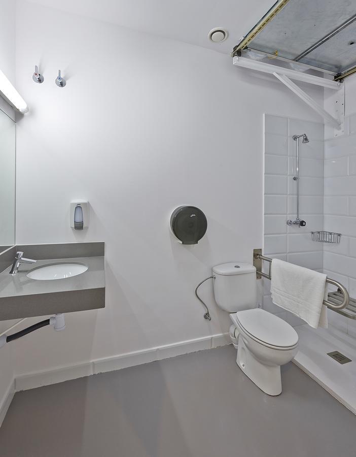 Hola Hostal Collblanc L'Hospitalet de Llobregat Eksteriør billede