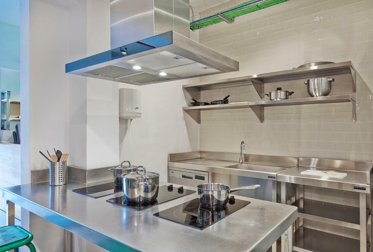 Hola Hostal Collblanc L'Hospitalet de Llobregat Eksteriør billede